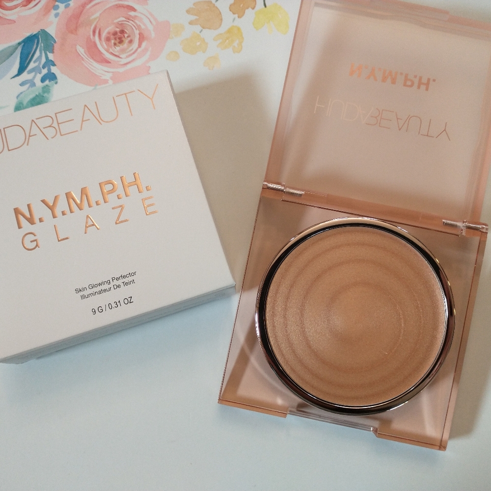 NWT Huda Beauty Nymph Glaze in Luna Cream Highlighter Illuminator